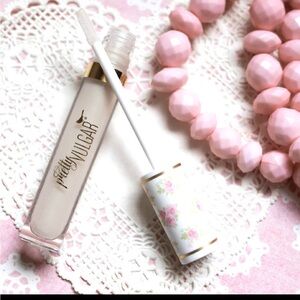 Pretty Vulgar matte lip moisturizer